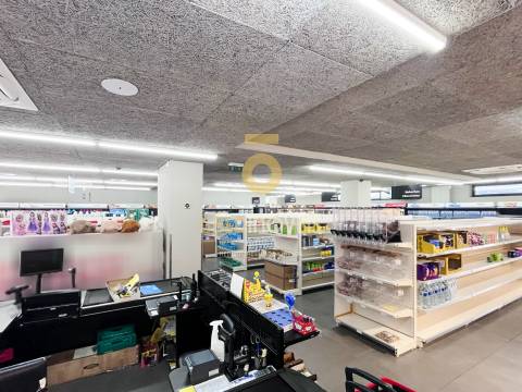 Loja  Venda em Rio de Moinhos,Penafiel