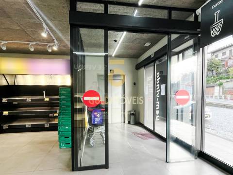 Loja  Venda em Rio de Moinhos,Penafiel