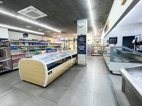 Loja  Venda em Rio de Moinhos,Penafiel