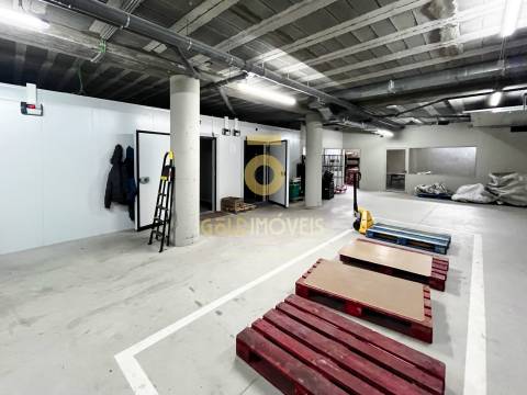 Loja  Venda em Rio de Moinhos,Penafiel