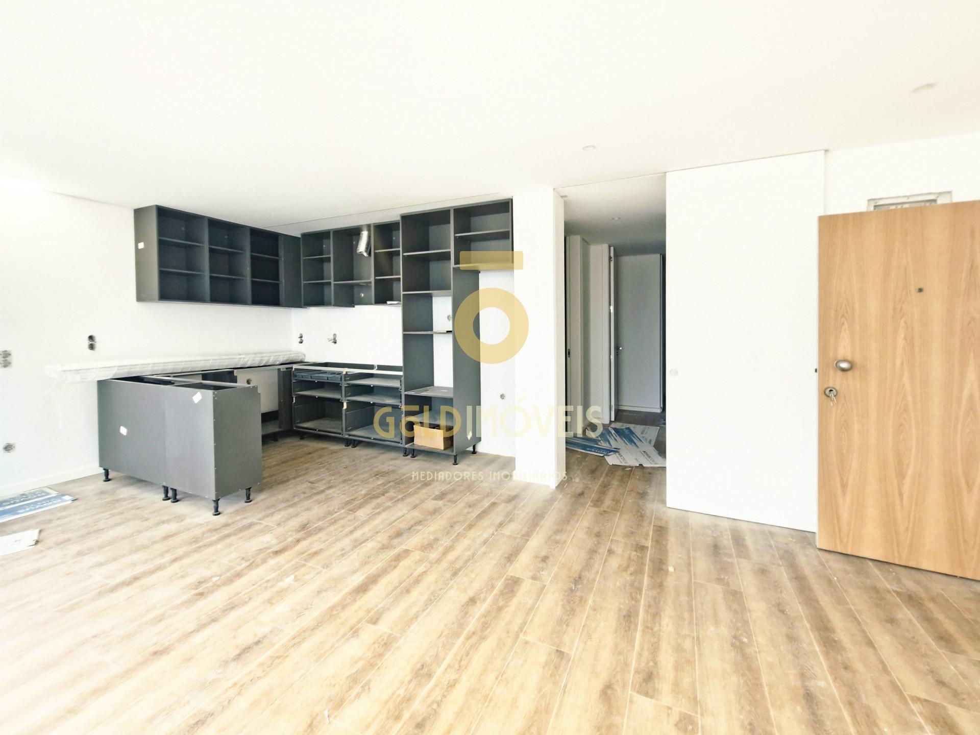 Apartamento T2 Venda em Mansores,Arouca