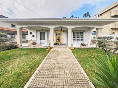 Moradia Isolada T3 Venda em São João de Ver,Santa Maria da Feira