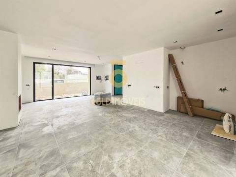 Moradia em Banda T3 Venda em Loureiro,Oliveira de Azeméis