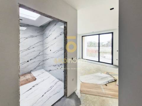 Moradia em Banda T3 Venda em Loureiro,Oliveira de Azeméis