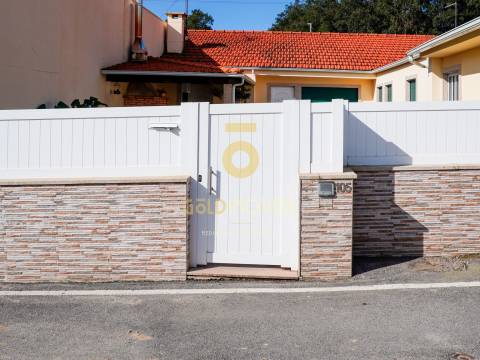 Moradia em Banda T3 Venda em Sobrado e Bairros,Castelo de Paiva