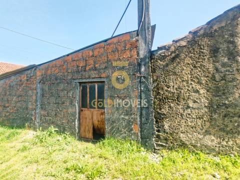 Moradia para Restaurar T2 Venda em Oliveira de Azeméis, Santiago de Riba-Ul, Ul, Macinhata da Seixa e Madail,Oliveira de Azeméis