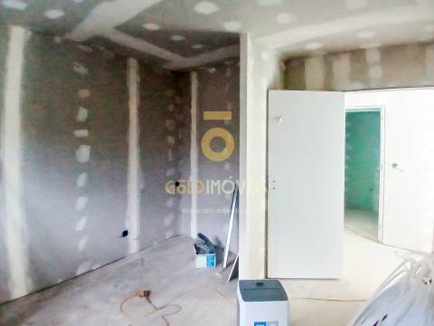 Moradia para Restaurar T4 Venda em Frazão Arreigada,Paços de Ferreira