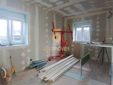 Moradia para Restaurar T4 Venda em Frazão Arreigada,Paços de Ferreira