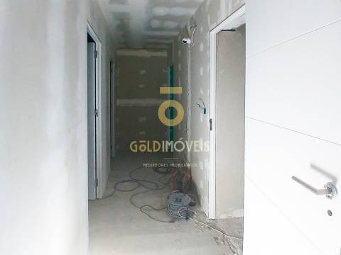 Moradia para Restaurar T4 Venda em Frazão Arreigada,Paços de Ferreira