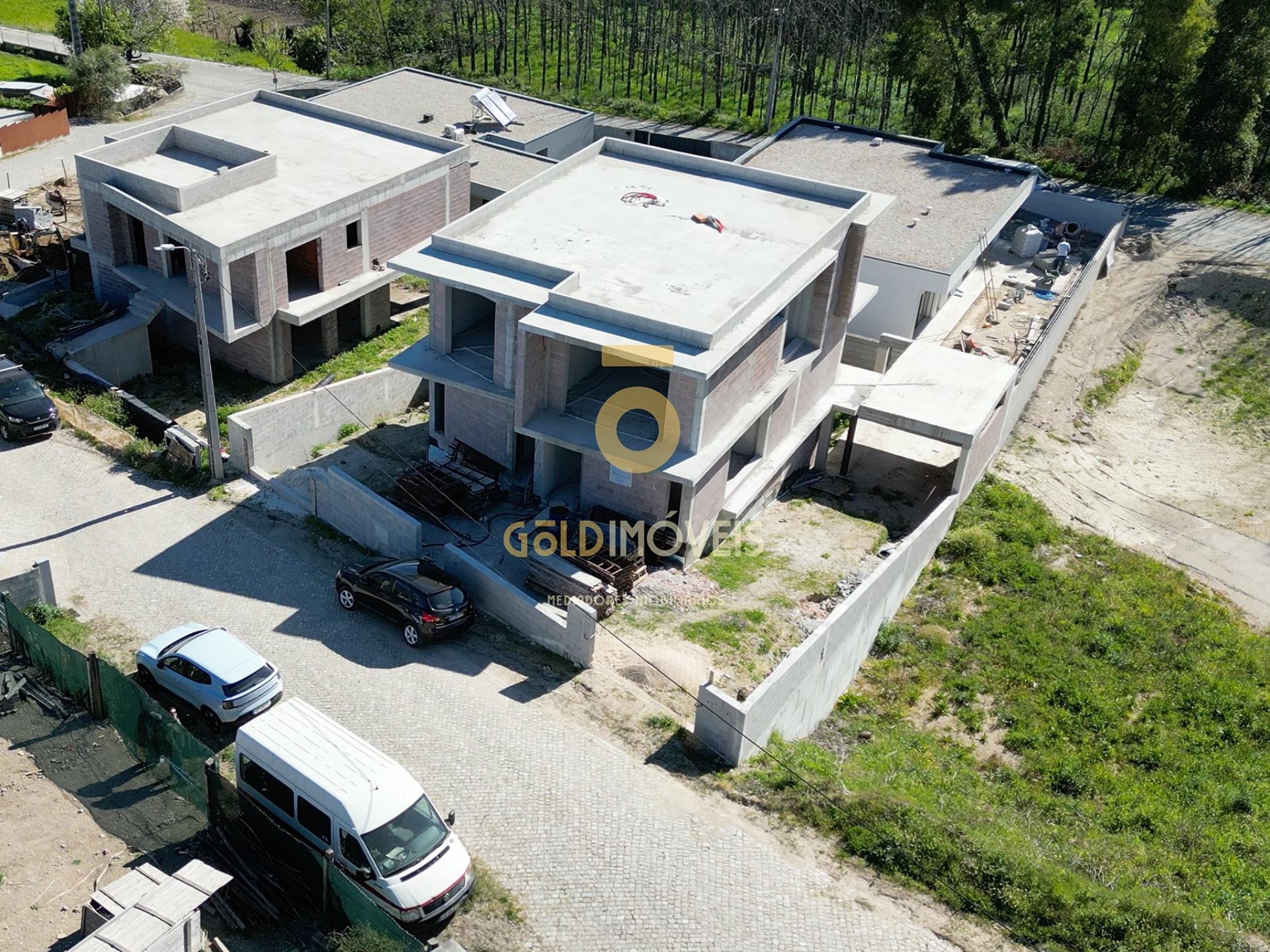 Moradia Geminada T2+2 Venda em Galegos,Penafiel