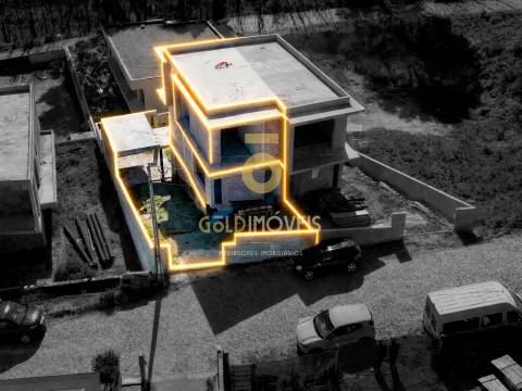 Moradia Geminada T2+2 Venda em Galegos,Penafiel