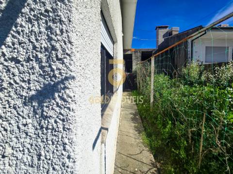 Moradia Isolada T3 Venda em Lourosa,Santa Maria da Feira