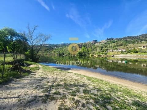 Moradia Rústica T2 Venda em Espadanedo,Cinfães