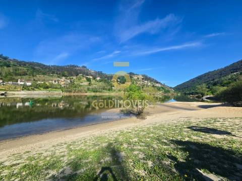 Moradia Rústica T2 Venda em Espadanedo,Cinfães