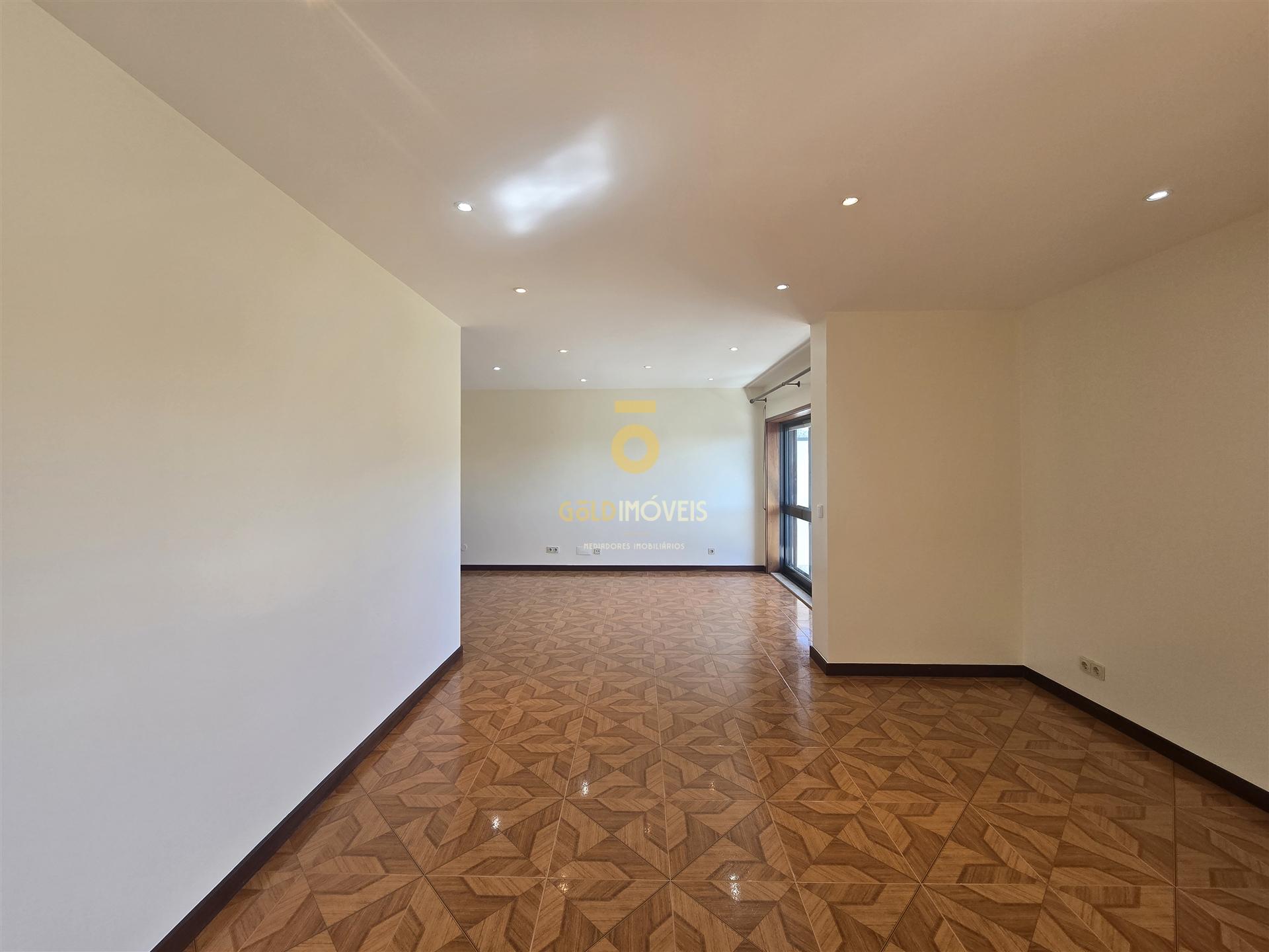 Apartamento T3 Venda em Santa Maria de Lamas,Santa Maria da Feira