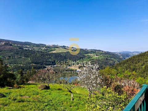 Moradia T4 Venda em Santa Maria de Sardoura,Castelo de Paiva