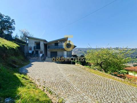 Moradia T4 Venda em Santa Maria de Sardoura,Castelo de Paiva