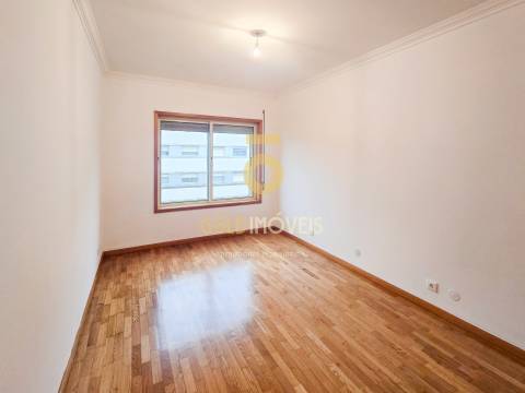 Apartamento T3 Venda em Cidade da Maia,Maia