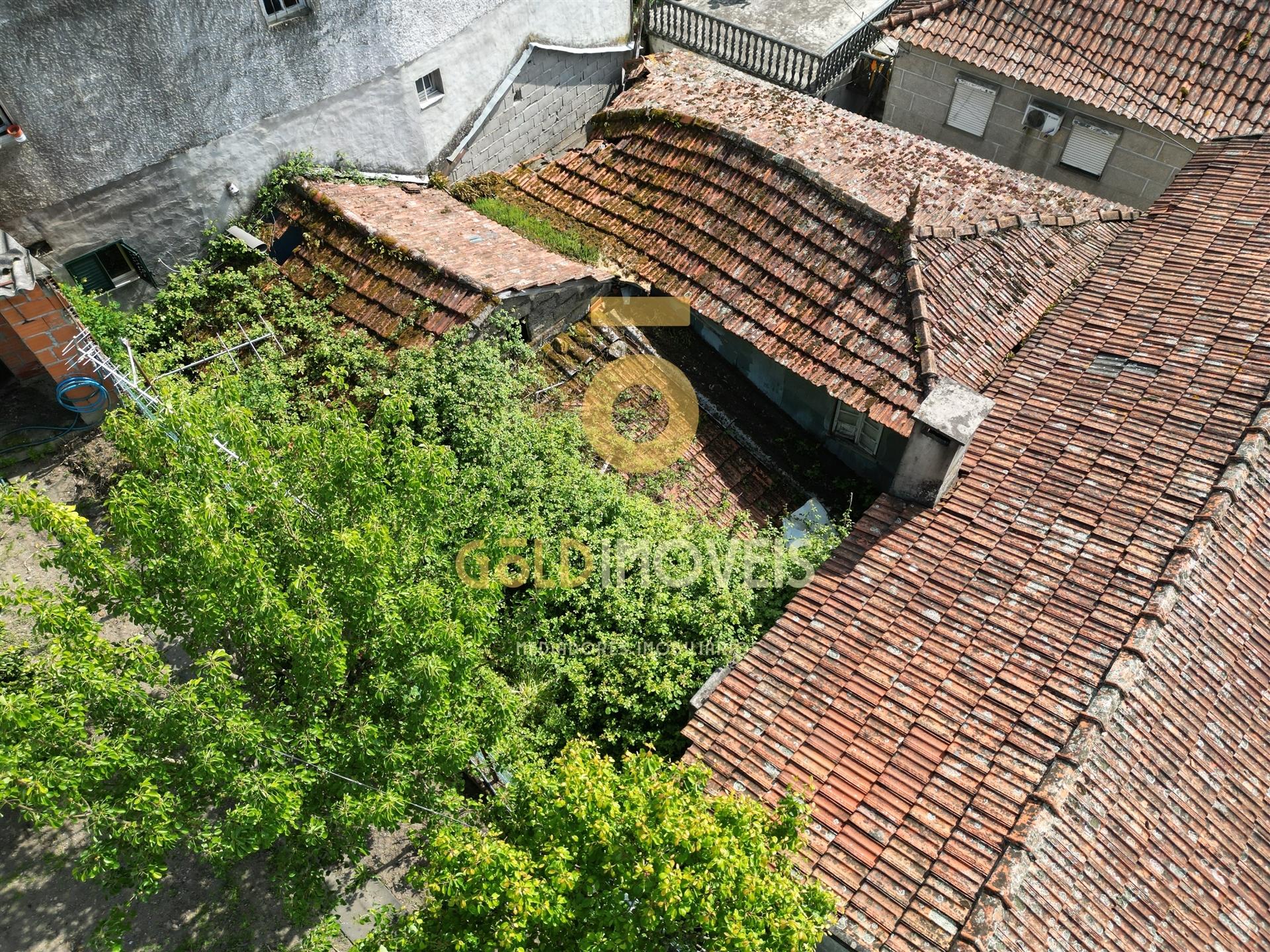 Moradia Devoluta T0 Venda em Souselo,Cinfães