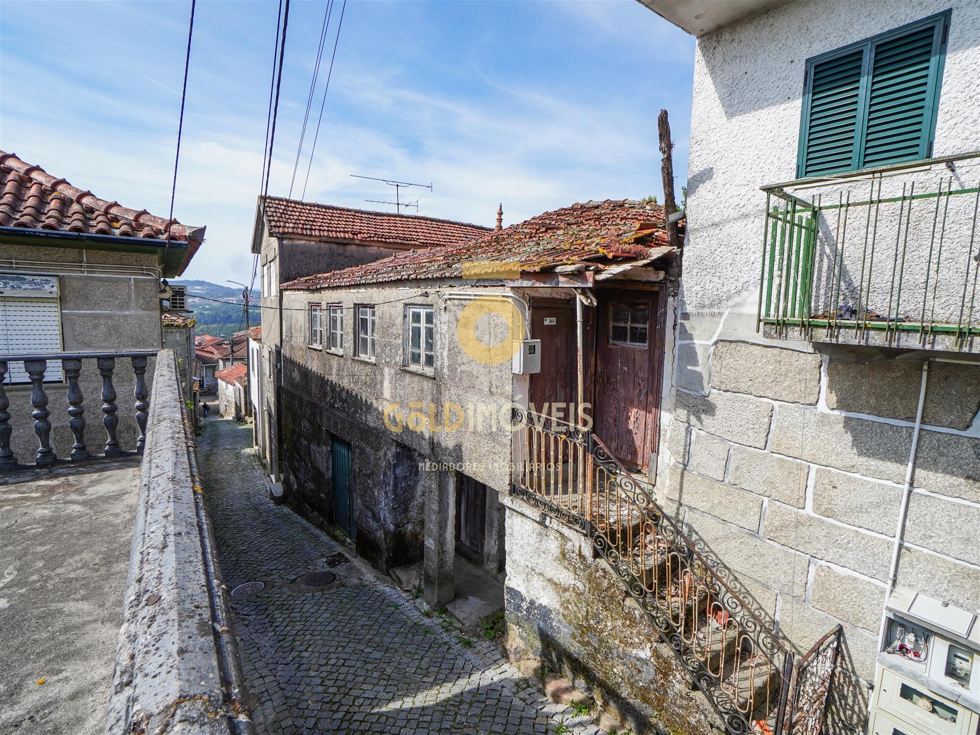 Moradia Devoluta T0 Venda em Souselo,Cinfães