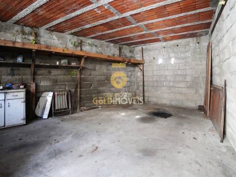 Moradia para Restaurar T2 Venda em Souselo,Cinfães