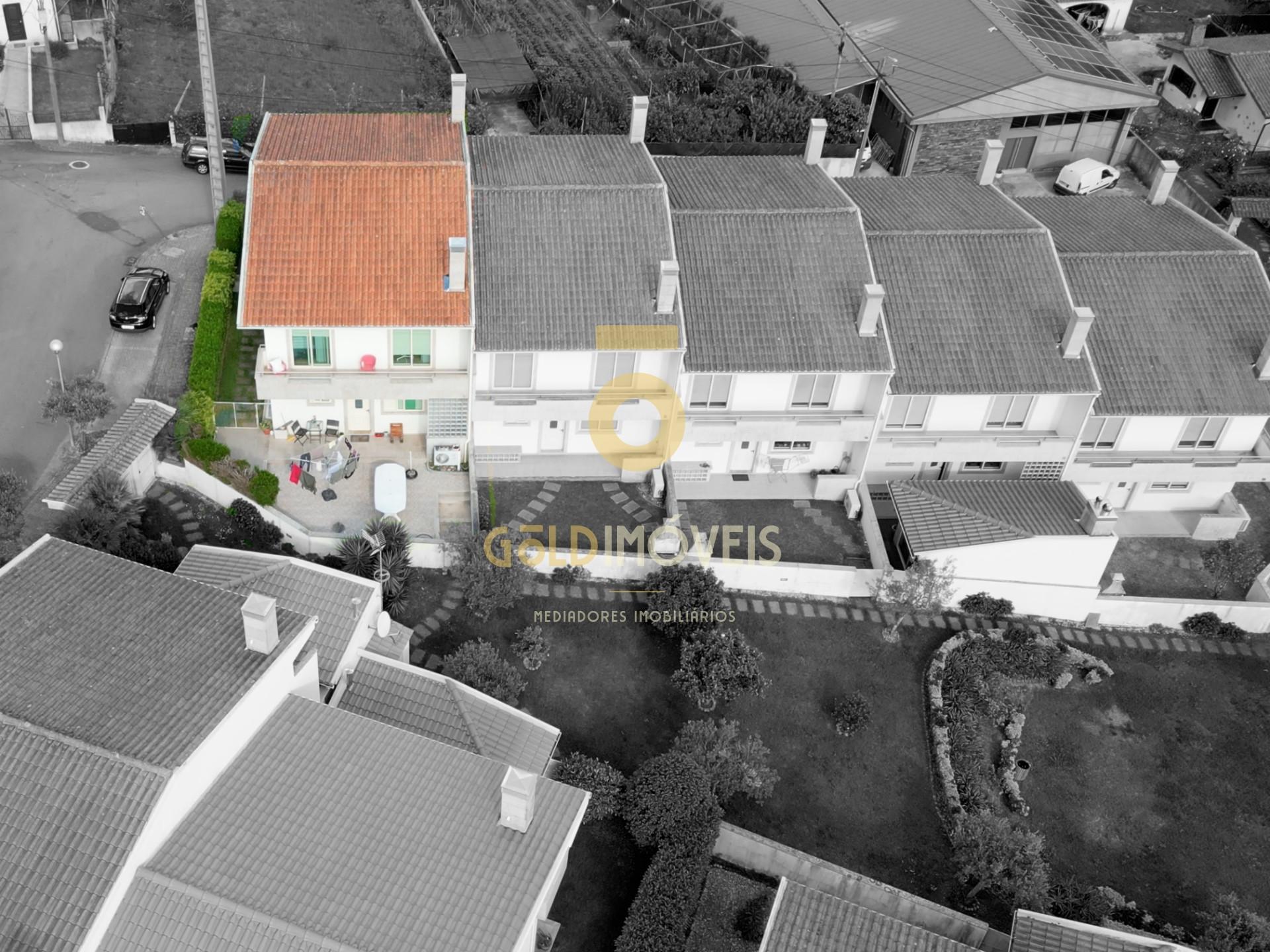 Moradia em Banda T4 Venda em Oliveira de Azeméis, Santiago de Riba-Ul, Ul, Macinhata da Seixa e Madail,Oliveira de Azeméis