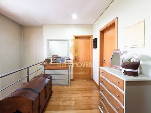 Moradia em Banda T4 Venda em Oliveira de Azeméis, Santiago de Riba-Ul, Ul, Macinhata da Seixa e Madail,Oliveira de Azeméis