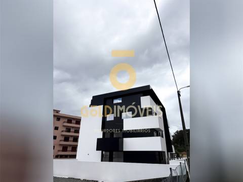 Apartamento T4 Venda em Gondomar (São Cosme), Valbom e Jovim,Gondomar