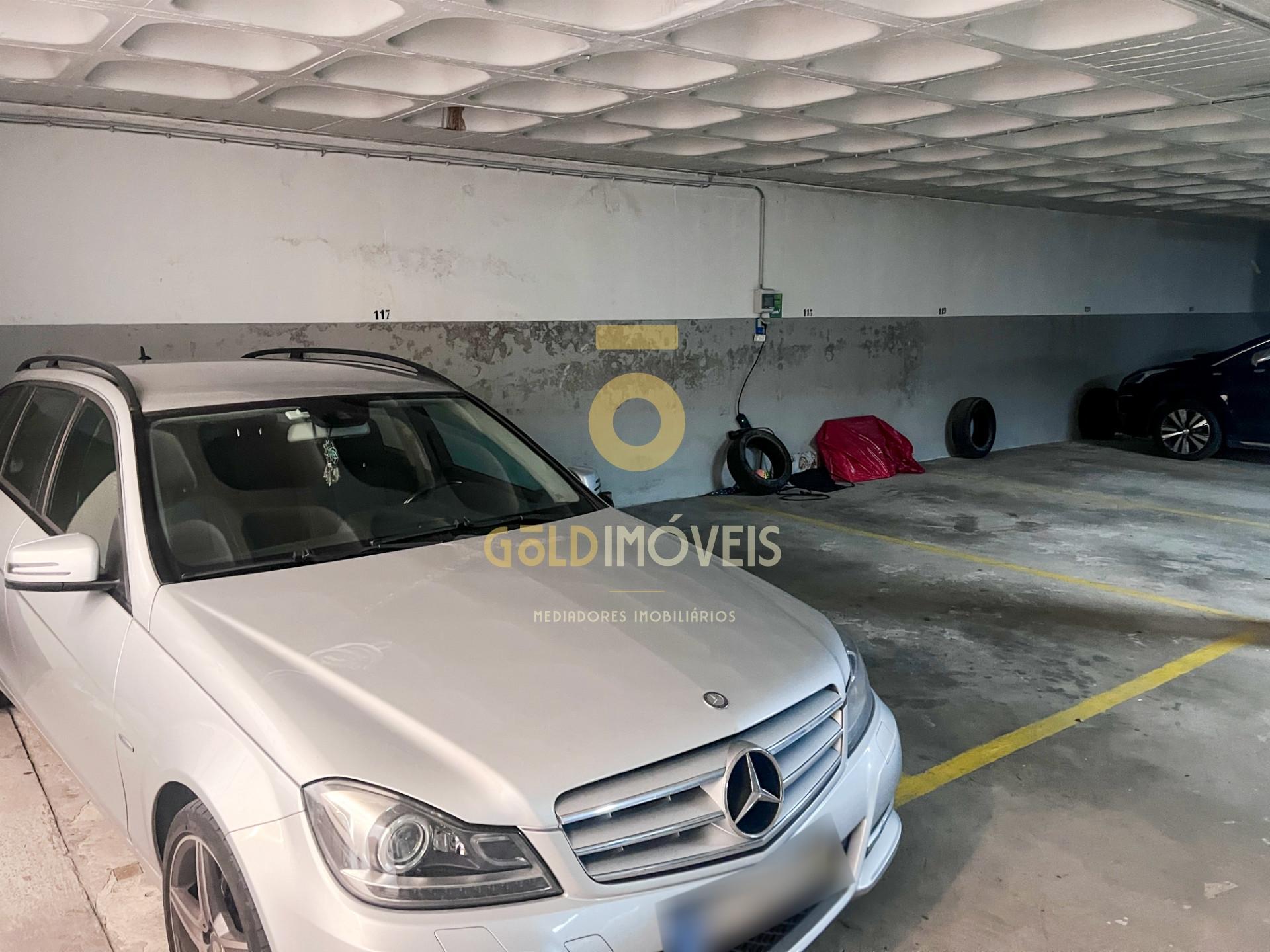 Garagem  Venda em Lordelo do Ouro e Massarelos,Porto