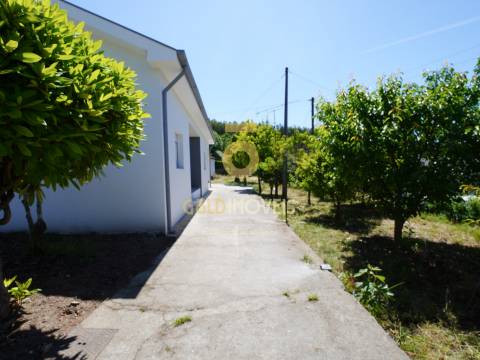 Moradia T3 Venda em Cernadelo e Lousada (São Miguel e Santa Margarida),Lousada