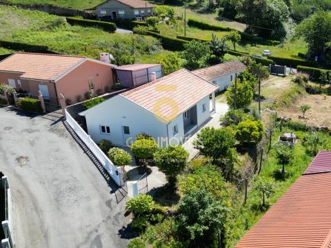 Moradia T3 Venda em Cernadelo e Lousada (São Miguel e Santa Margarida),Lousada