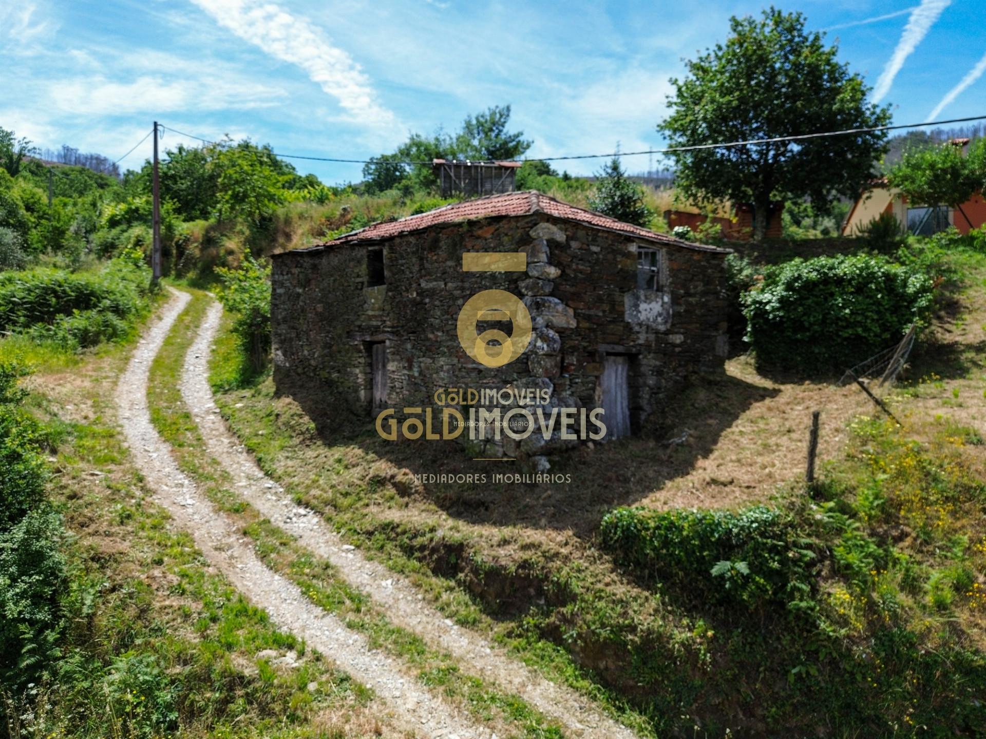 Moradia Devoluta T2 Venda em Real,Castelo de Paiva