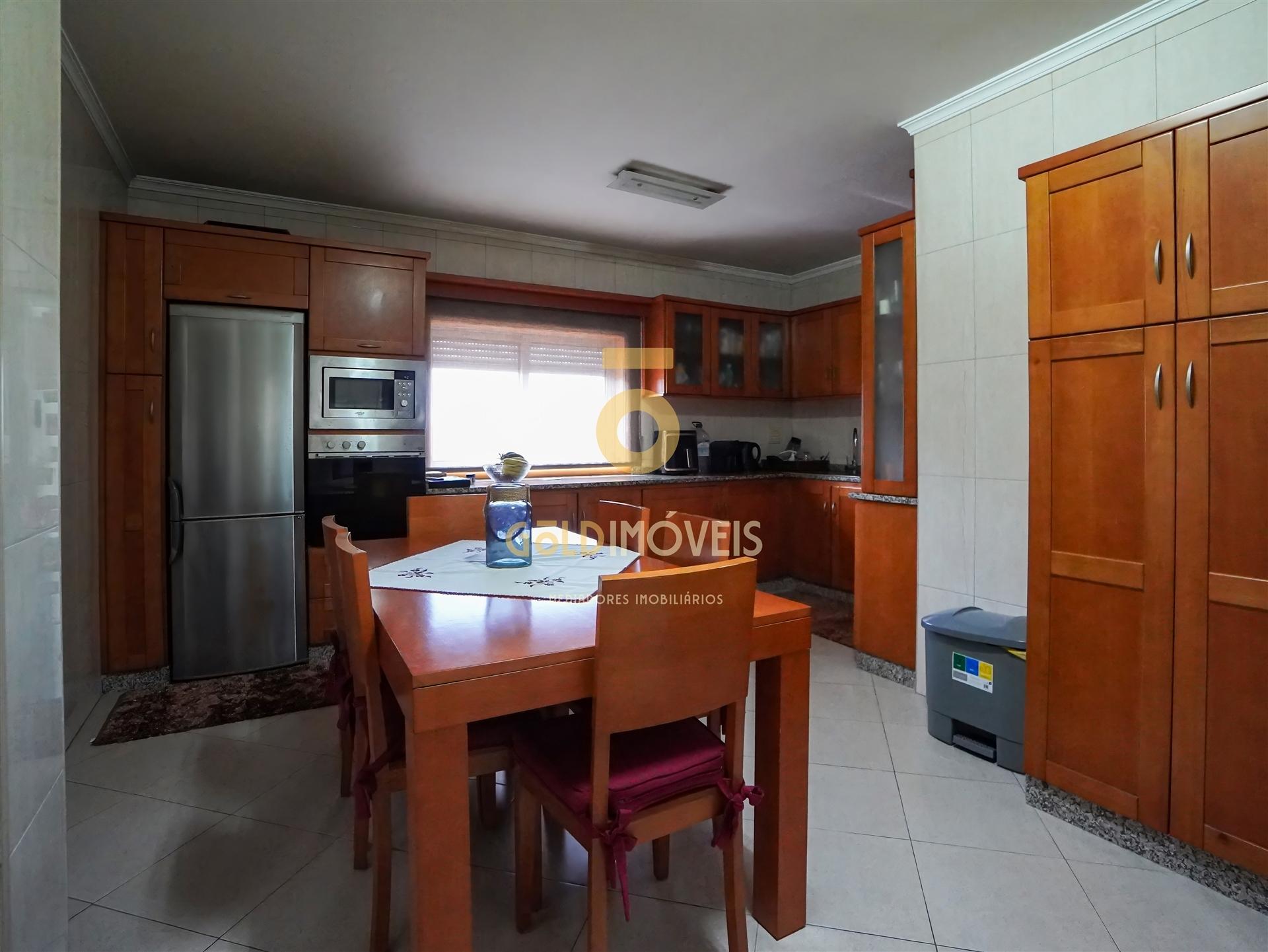 Apartamento T3 Venda em Sobrado e Bairros,Castelo de Paiva