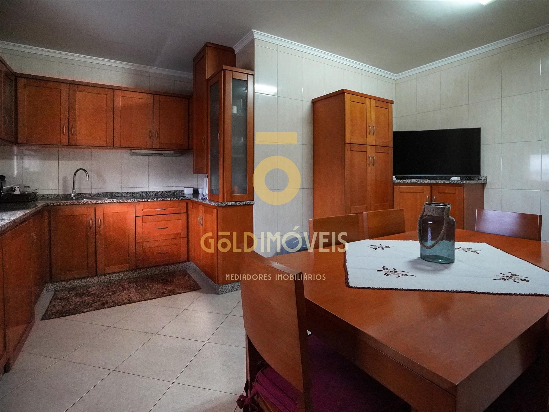 Apartamento T3 Venda em Sobrado e Bairros,Castelo de Paiva