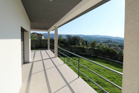 Moradia Isolada T4 Venda em Monsul,Póvoa de Lanhoso