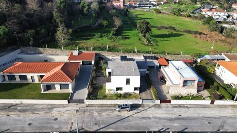 Moradia Isolada T5 Venda em Lanhoso,Póvoa de Lanhoso