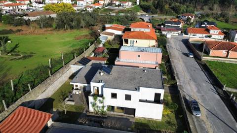 Moradia Isolada T5 Venda em Lanhoso,Póvoa de Lanhoso