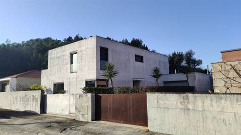 Moradia Isolada T5 Venda em Lanhoso,Póvoa de Lanhoso