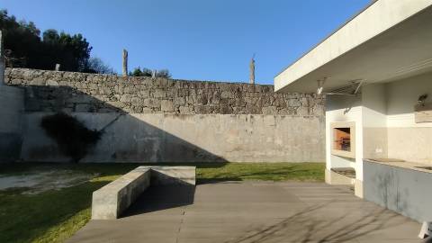 Moradia Isolada T5 Venda em Lanhoso,Póvoa de Lanhoso