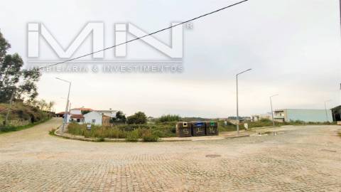 Lote de terreno c/ 595m2 para construção de moradia