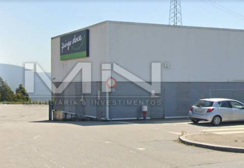 Lote Industrial e Comercial de Alta Visibilidade na Estrada D. Miguel