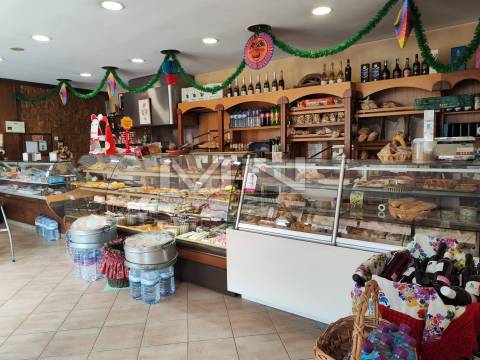 Padaria c/ fabrico e confeitaria  - Centro de Gondomar