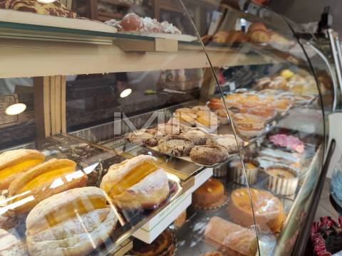 Padaria c/ fabrico e confeitaria  - Centro de Gondomar