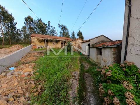 Moradia térrea p/reabilitação - 700m de terreno