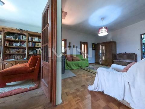 Moradia com Terreno a 10 minutos do Porto - Vistas Rio Douro