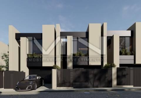 Moradia T3 +1  com 3 Suites -Lotes 17 a 20