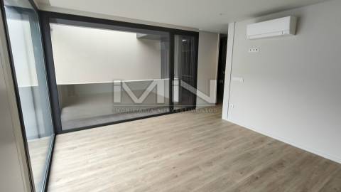 Moradia T3  com 3 Suites - áreas amplas