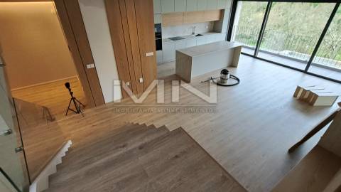 Moradia T3  com 3 Suites - áreas amplas