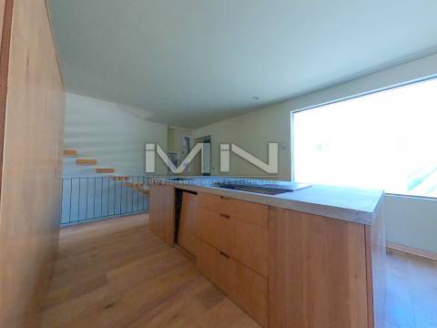 Moradia V4 - Área Bruta 319m2 - 5 km do Porto