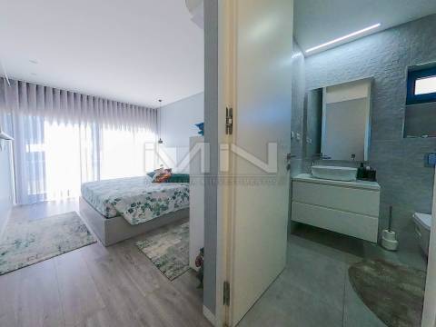 Moradia de sonho \ Piscina \ Jacuzzi \ 5 suites \ 3270m2